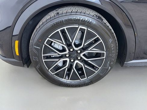 Used 2025 Ford Mustang Mach-E Premium image 19