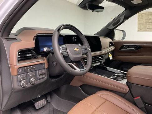 New 2026 Chevrolet Tahoe High Country AWD/4WD image 11