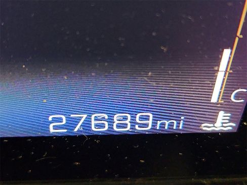 Certified 2025 Chevrolet Trax RS w/ Driver Confidence Package image 16