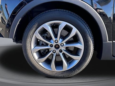 Used 2015 Lincoln MKC FWD w/ Equipment Group 101A Select image 9