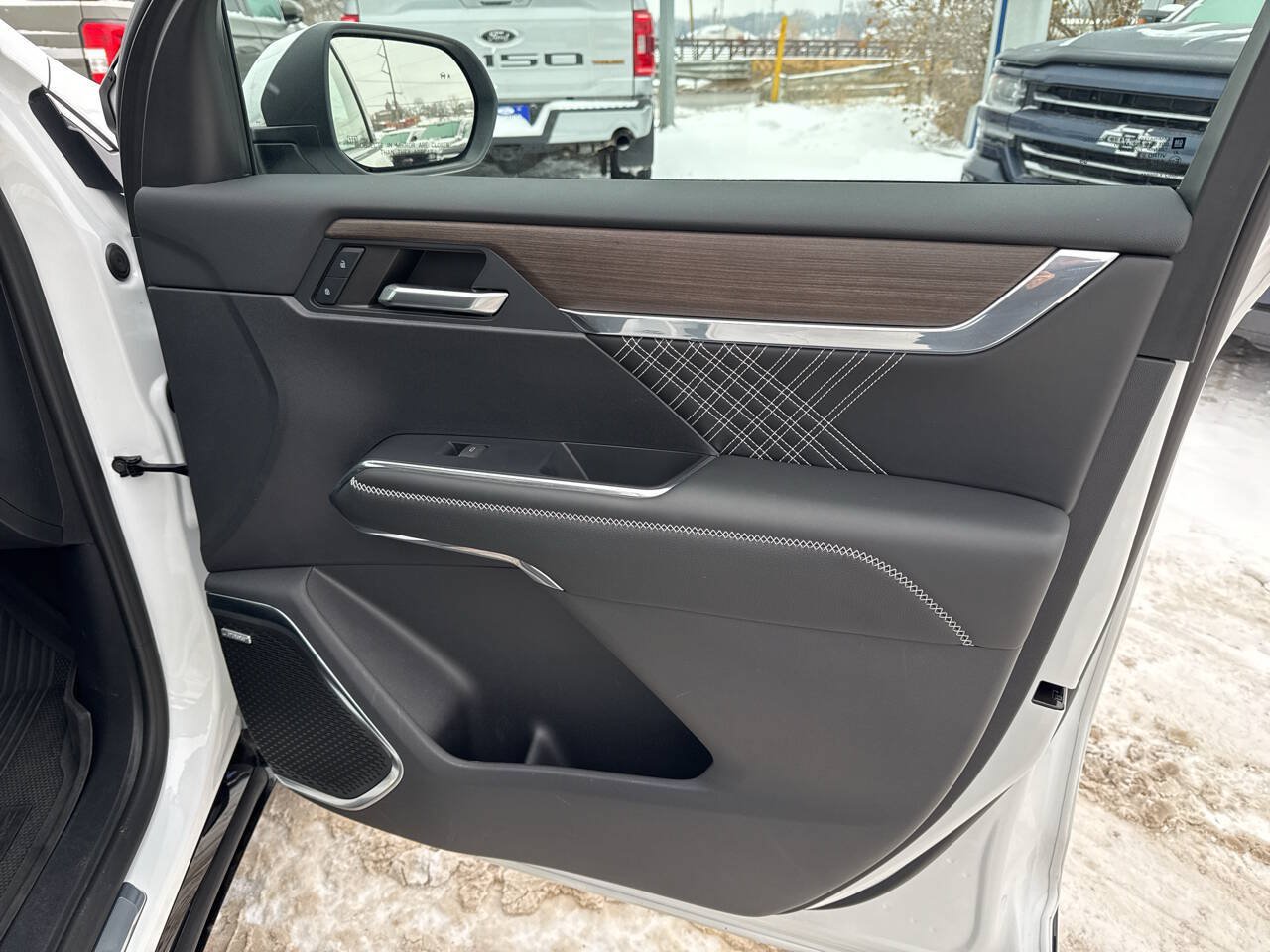 Used 2024 GMC Acadia Denali w/ LPO, Floor Liner Package AWD/4WD image 10