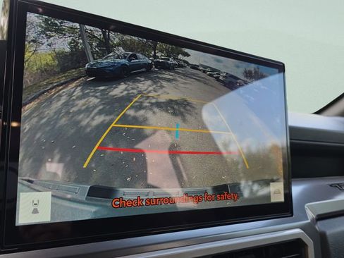 Used 2025 Toyota Tacoma TRD Sport image 17