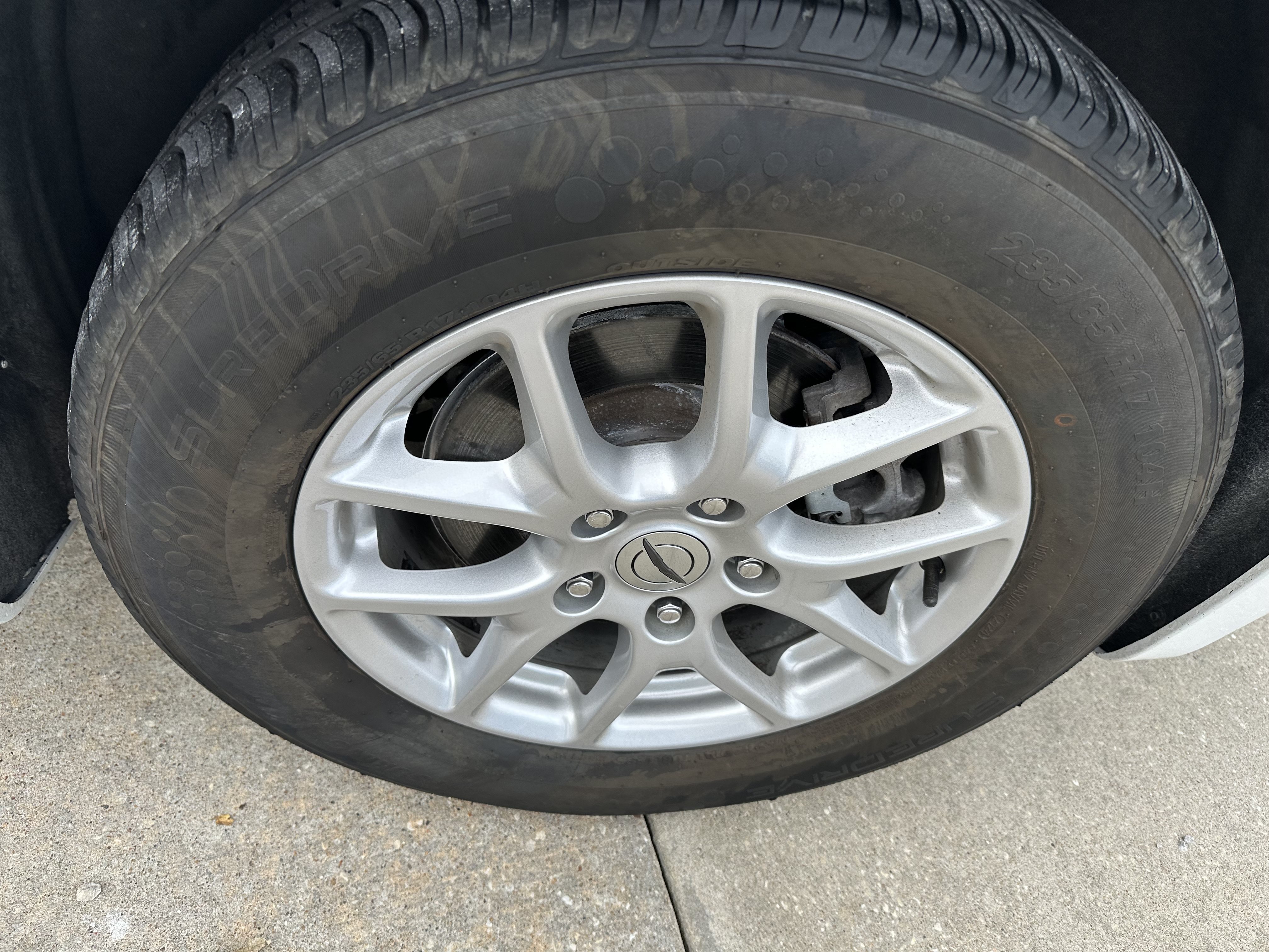 Used 2023 Chrysler Pacifica Touring-L FWD image 11