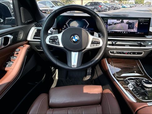 Used 2025 BMW X5 xDrive40i w/ Executive Package AWD/4WD image 11