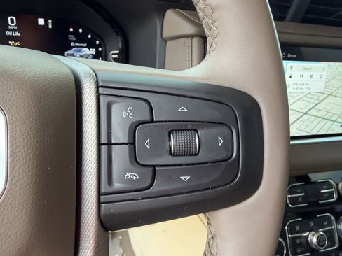 Used 2023 GMC Yukon Denali image 30