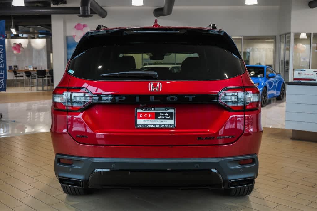 New 2026 Honda Pilot Black Edition image 5