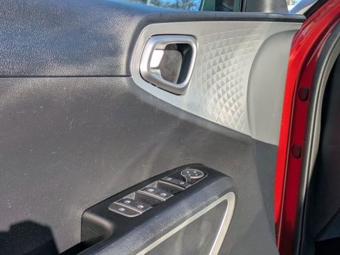 Used 2024 Kia Soul LX w/ Option Group 015 image 3