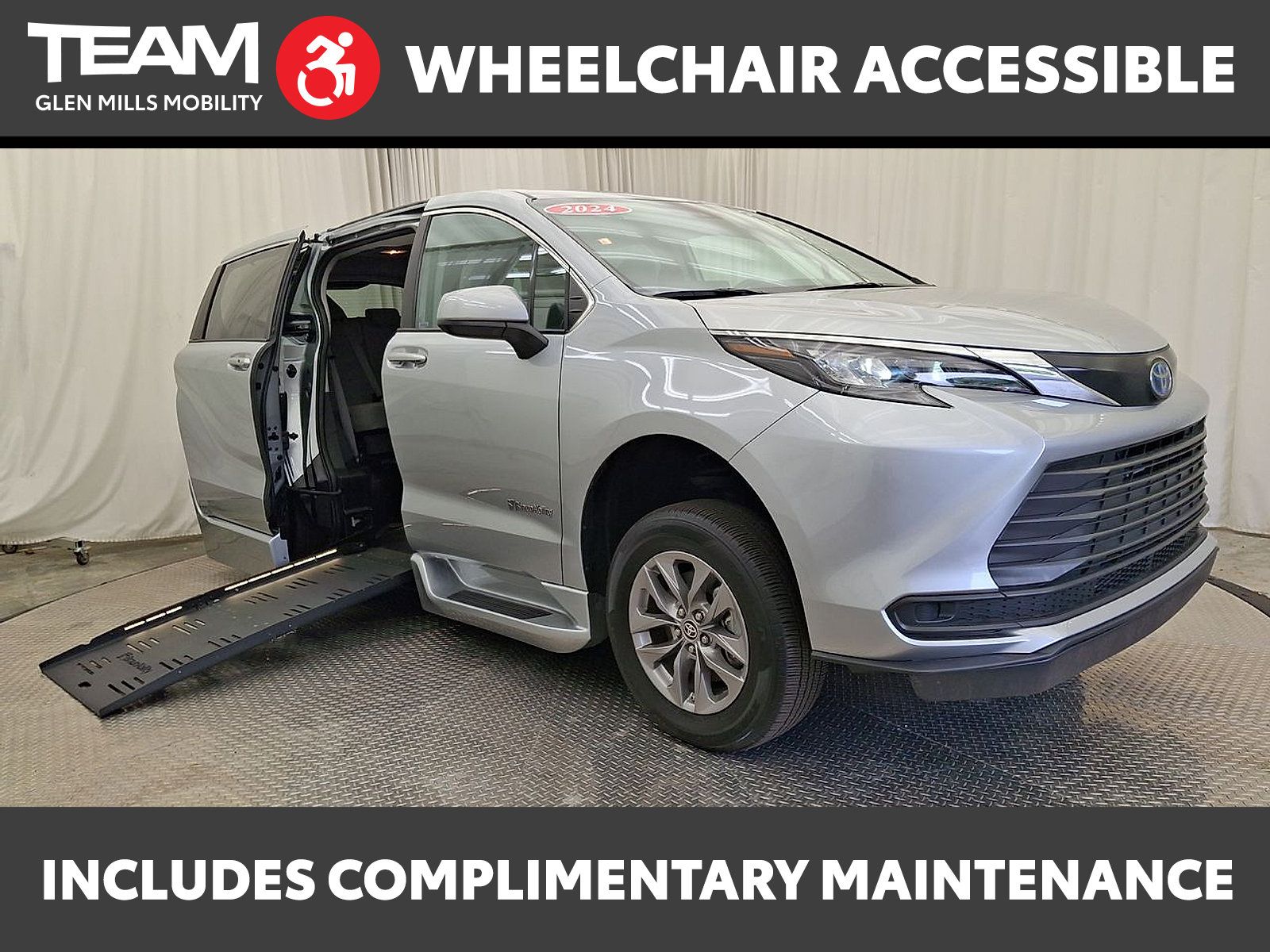 Used 2024 Toyota Sienna LE FWD image 1