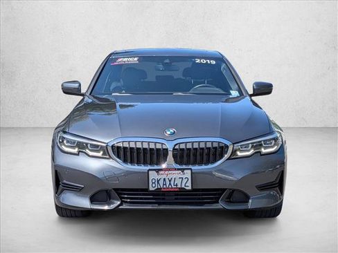 Used 2019 BMW 330i Sedan w/ Convenience Package RWD image 2