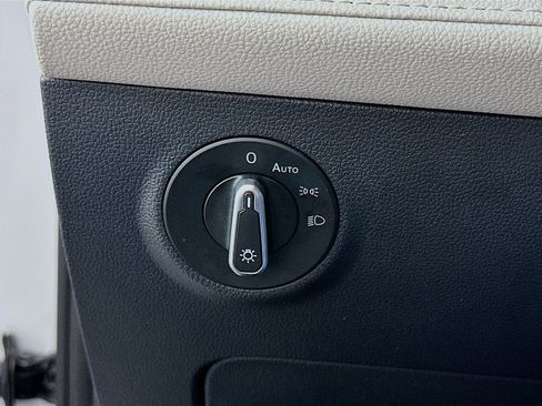 Used 2025 Volkswagen Taos S image 17