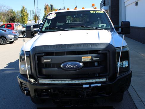 Used 2015 Ford F250 XL w/ Camper Package image 2