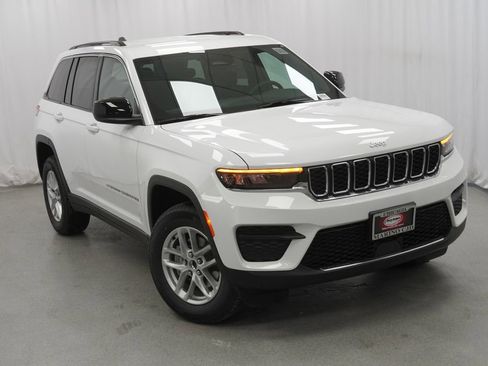 New 2026 Jeep Grand Cherokee Laredo AWD/4WD image 8