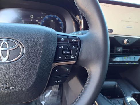 Certified 2023 Toyota Crown XLE image 11