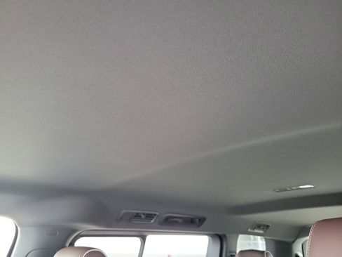 New 2025 Volkswagen ID. Buzz Pro S image 21