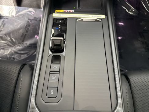 Certified 2026 Lexus ES 350e w/ Convenience Package FWD image 17