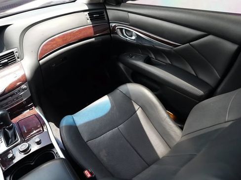 Used 2018 INFINITI Q70 L 3.7 AWD/4WD image 25