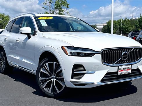 Used 2022 Volvo XC60 T8 Inscription Expression w/ Advanced Package AWD/4WD image 2