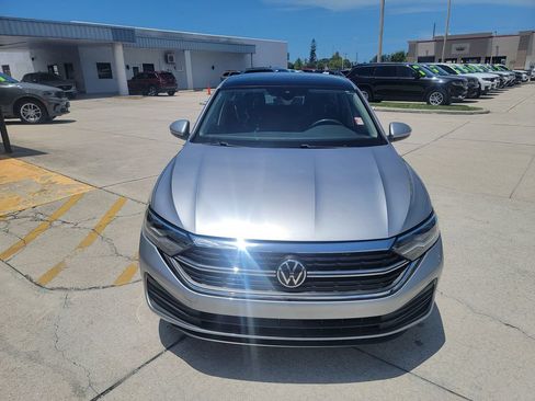 Used 2022 Volkswagen Jetta SE FWD image 8