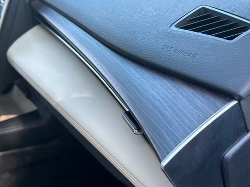 Used 2021 Toyota Avalon XLE w/ Moonroof Package FWD image 33