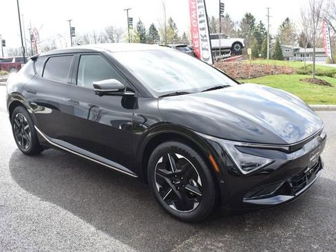 Used 2025 Kia EV6 Wind image 10