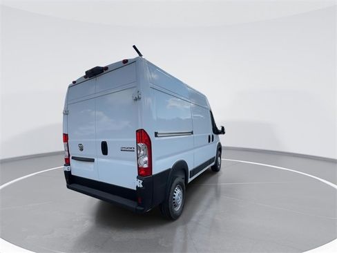 New 2024 RAM ProMaster 2500 w/ Convenience Group image 8