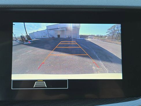 Used 2023 Buick Envision Preferred image 23