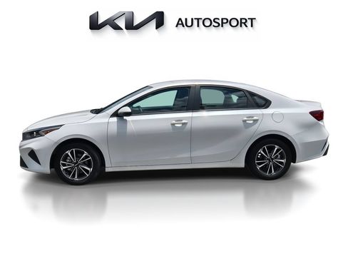 Certified 2024 Kia Forte LXS w/ LXS Technology Package FWD image 13
