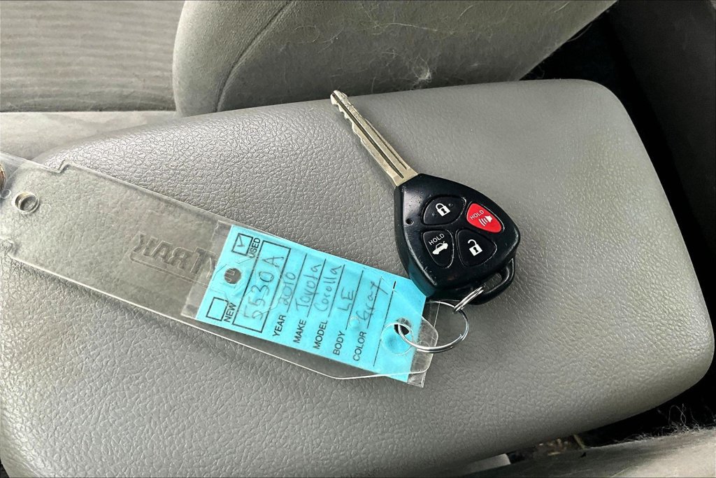 Used 2010 Toyota Corolla LE FWD image 35