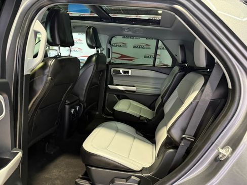Used 2021 Ford Explorer XLT w/ Equipment Group 202A AWD/4WD image 46