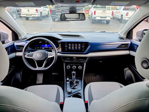 Used 2022 Volkswagen Taos SE image 26