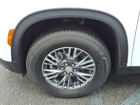 Used 2026 Chevrolet Traverse LT AWD/4WD image 8