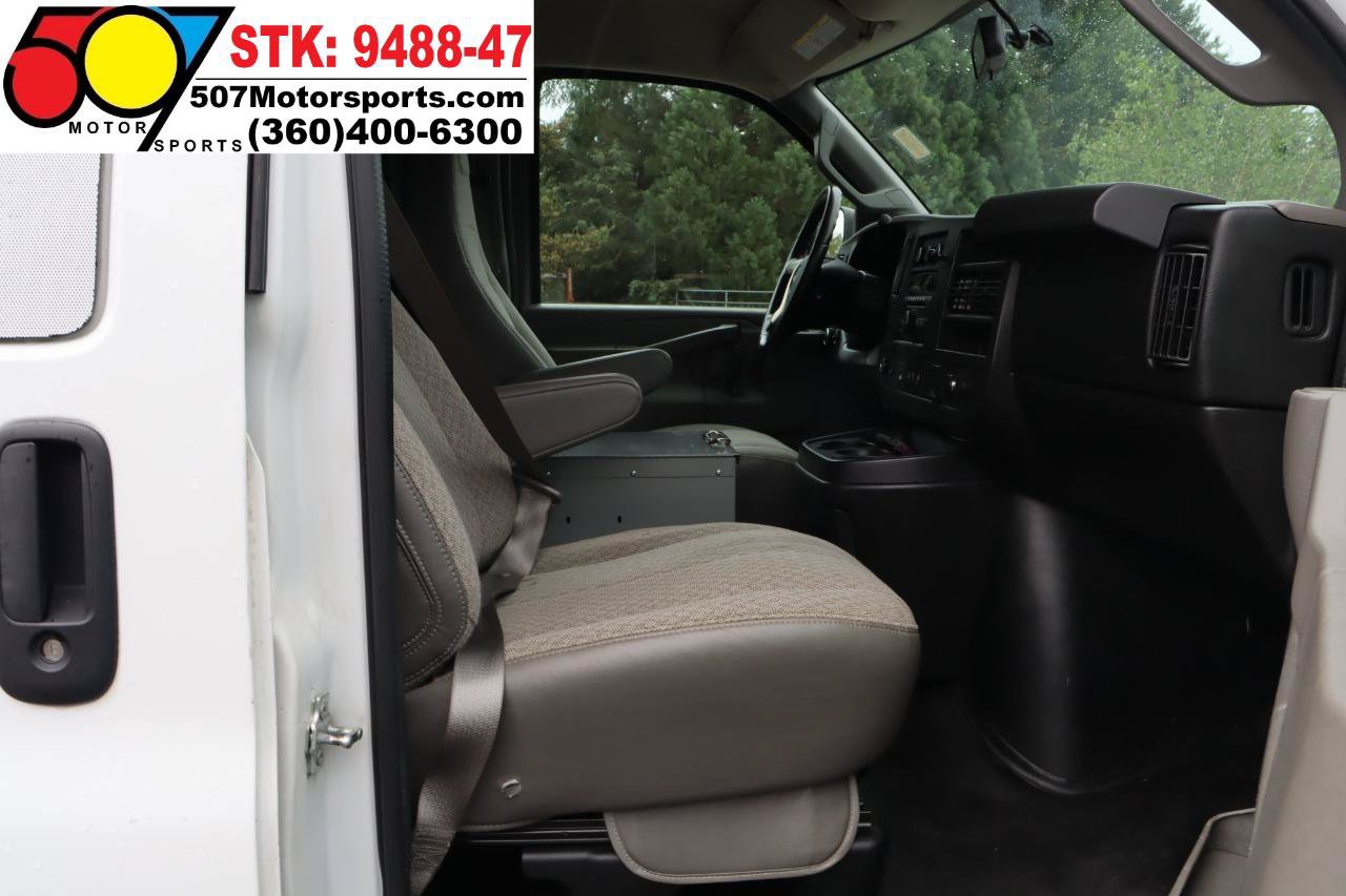 Used 2016 GMC Savana 3500 RWD image 18