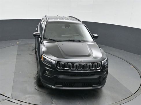 New 2026 Jeep Compass Latitude image 36