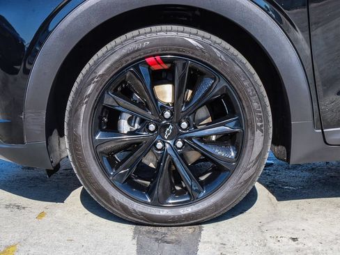 Used 2023 Chevrolet Bolt EUV Premier w/ Sun & Sound Package FWD image 11