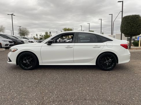 Used 2022 Honda Civic Sport image 3