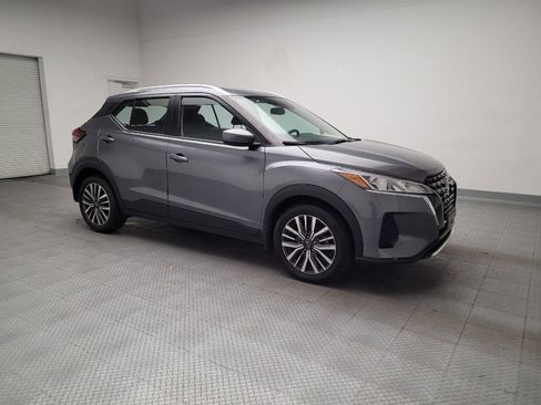 Used 2023 Nissan Kicks SV image 11