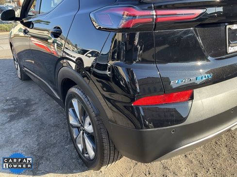 Used 2022 Chevrolet Bolt EUV LT w/ Convenience Package image 80