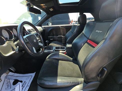 Used 2009 Dodge Challenger SRT8 w/ SRT Option Group II RWD image 8