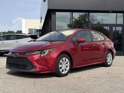 Used 2022 Toyota Corolla LE FWD image 6