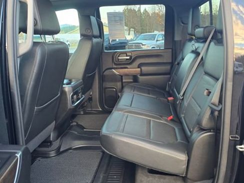Used 2023 GMC Sierra 3500 Denali w/ Denali Black Diamond Edition image 16