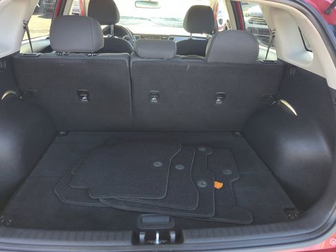 Used 2017 Kia Niro LX image 30