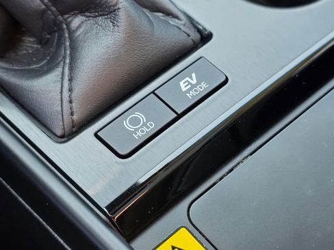 Used 2024 Lexus ES 300h w/ Premium Package image 28