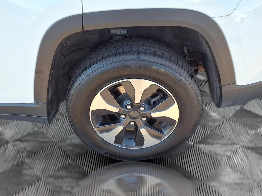 Used 2024 Jeep Grand Cherokee Limited 4xe AWD/4WD image 25