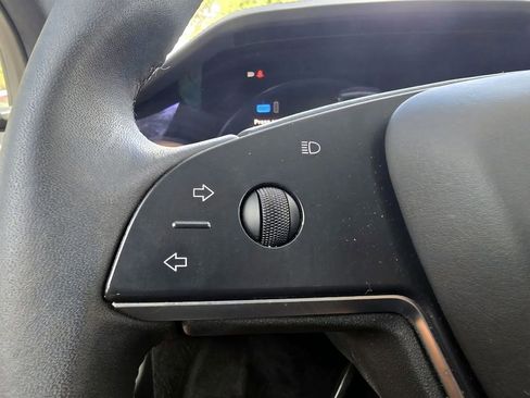 Used 2024 Tesla Model X AWD/4WD image 29