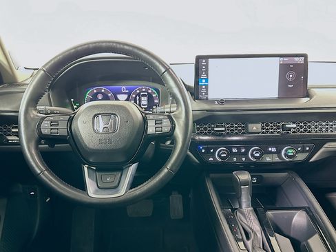 Used 2025 Honda Accord Touring image 17