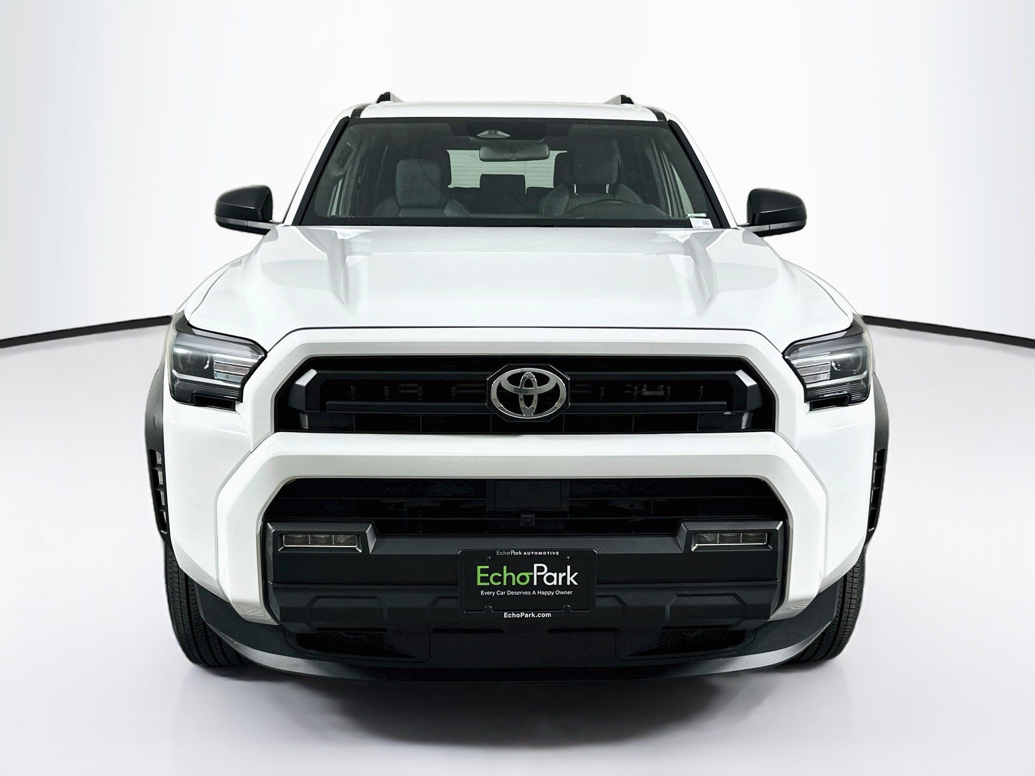 Used 2025 Toyota 4Runner SR5 AWD/4WD image 2