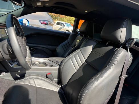 Used 2019 Dodge Challenger SRT Hellcat w/ Laguna Leather Package RWD image 8