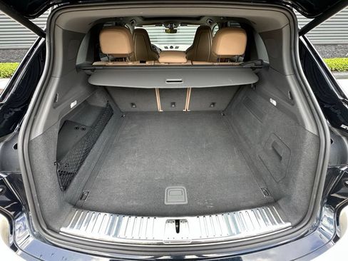 Certified 2023 Porsche Cayenne AWD/4WD image 42