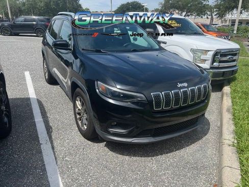 Used 2020 Jeep Cherokee Latitude Plus FWD image 3