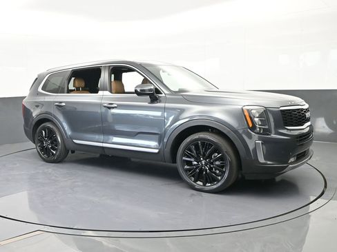 Used 2022 Kia Telluride SX w/ Towing Package image 8